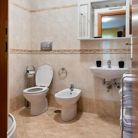 House Eden Apartment *