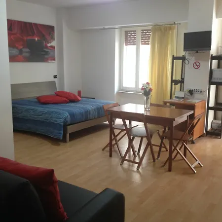 Apartment House Eden