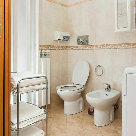 Apartment House Eden Rome